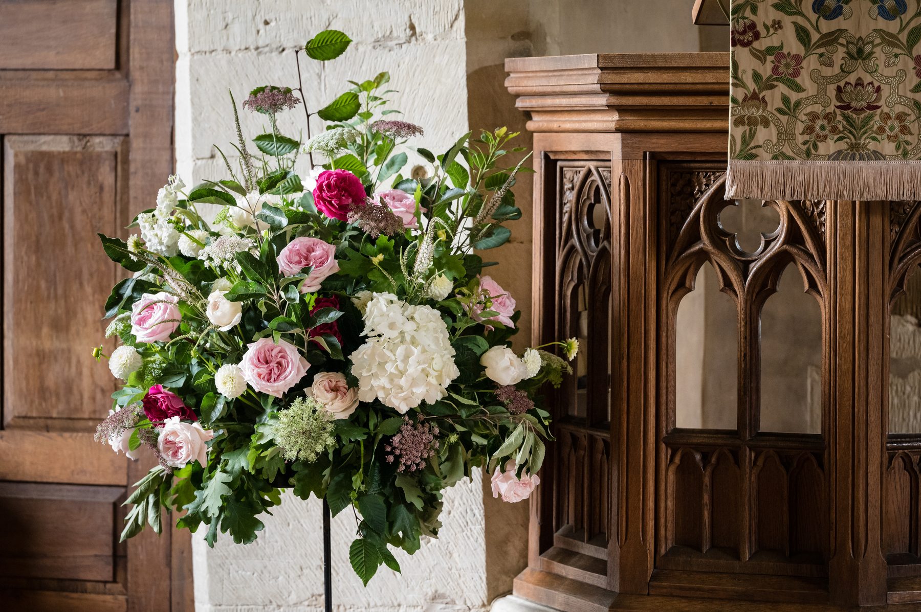 Professional Floristry & Business Course — a hands-on, foam-free floristry workshop at Peacock & Wild Studio, Wigan on 16 — 17 November